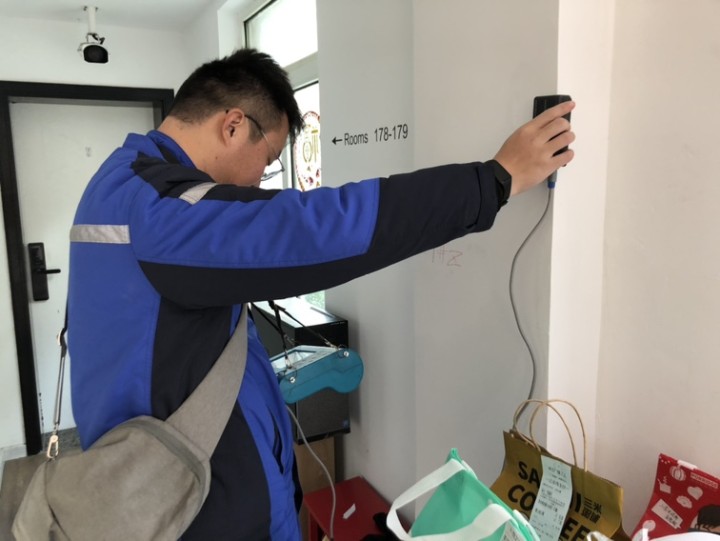 房屋出現(xiàn)裂縫、傾斜后房屋是否需要拆除？